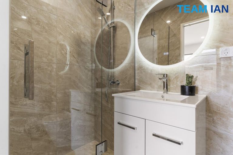 Photo of property in 1/68 Smythe Road, Henderson, Auckland, 0612