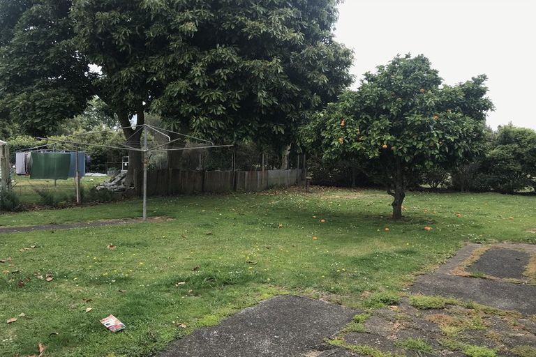 Photo of property in 20 Defoe Avenue, Hillcrest, Hamilton, 3216