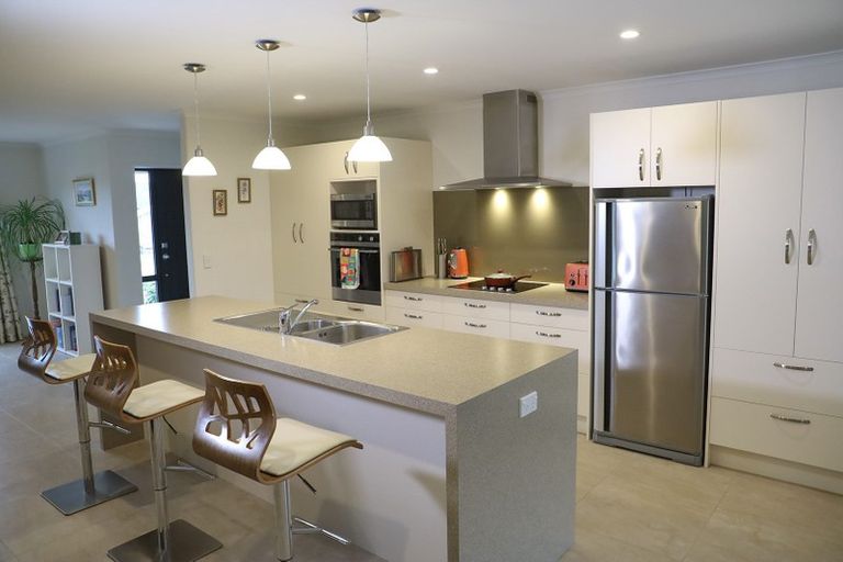 Photo of property in 48 Leeward Drive, Whitianga, 3510