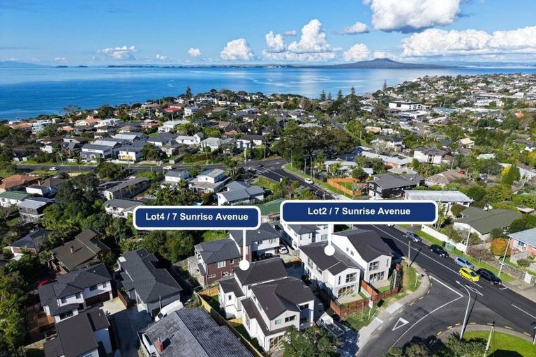 Photo of property in 1b Clematis Avenue, Murrays Bay, Auckland, 0630