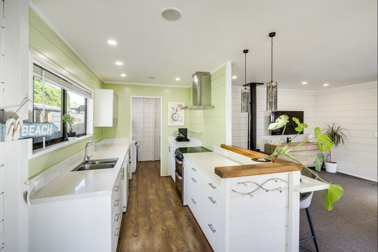 Photo of property in 5 Anthony Place, Bay View, Napier, 4104