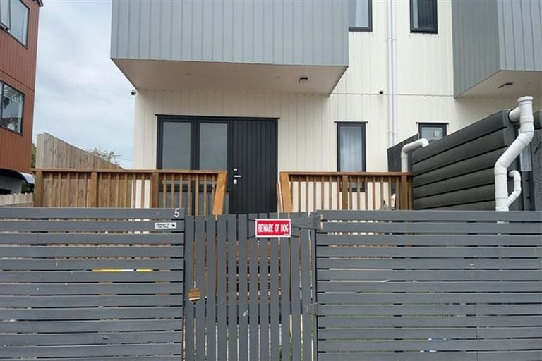 Photo of property in 5/6 Kereru Street, Henderson, Auckland, 0612