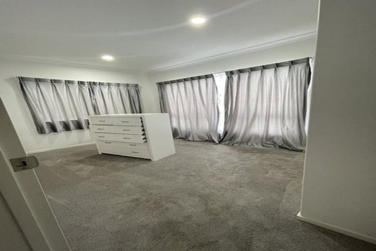 Photo of property in 34 Lime Hill Rise, Flat Bush, Auckland, 2019