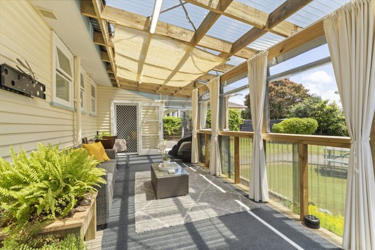 Photo of property in 19 Freyberg Street, Levin, 5510