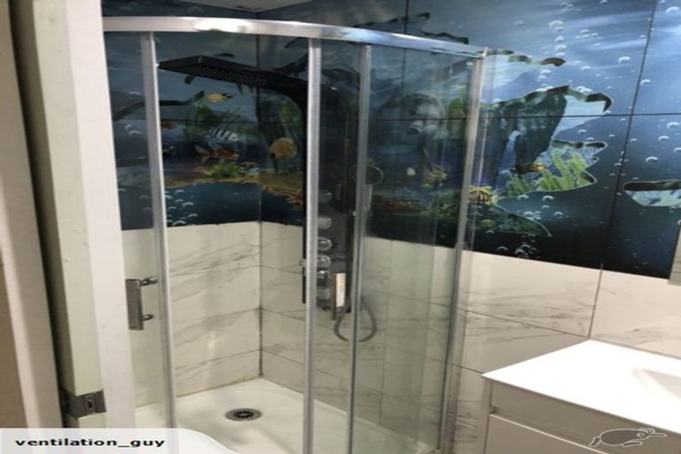 Photo of property in 33 Hewlett Road, Massey, Auckland, 0614