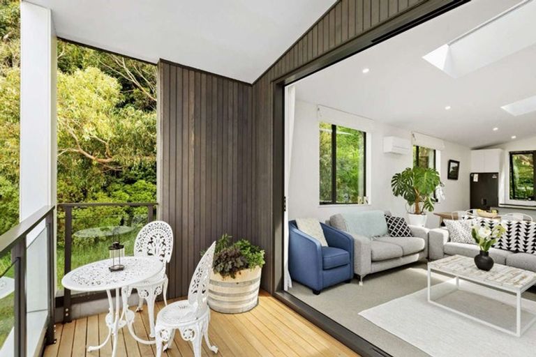 Photo of property in 1/18 Oriental Terrace, Oriental Bay, Wellington, 6011