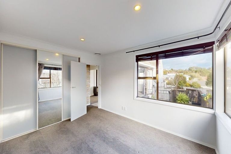 Photo of property in 14c Bracken Road, Newlands, Wellington, 6037