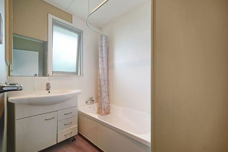 Photo of property in 17 Dagenham Street, Manurewa, Auckland, 2102