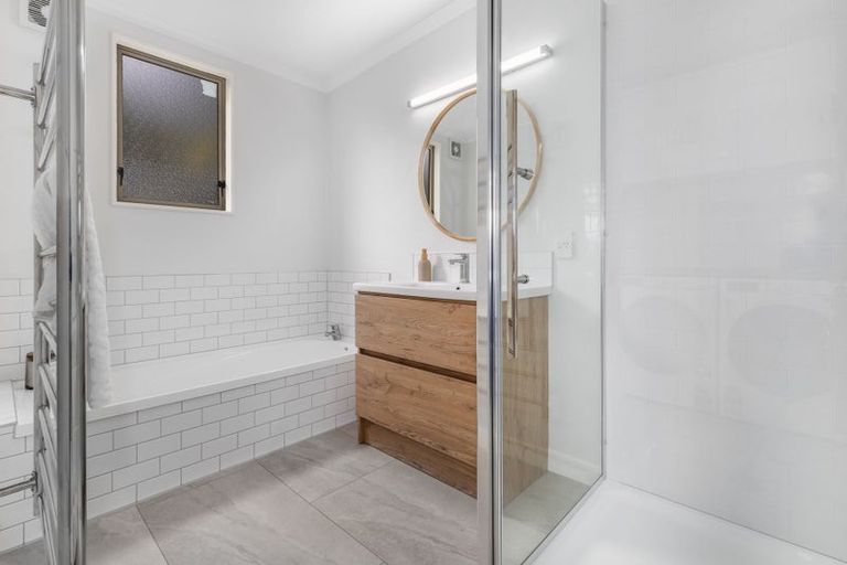 Photo of property in 42 Harry Shaw Way, Raumati South, Paraparaumu, 5032