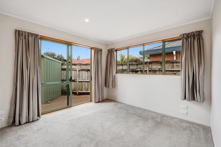 Photo of property in 12 Red Hibiscus Road, Stanmore Bay, Whangaparaoa, 0932