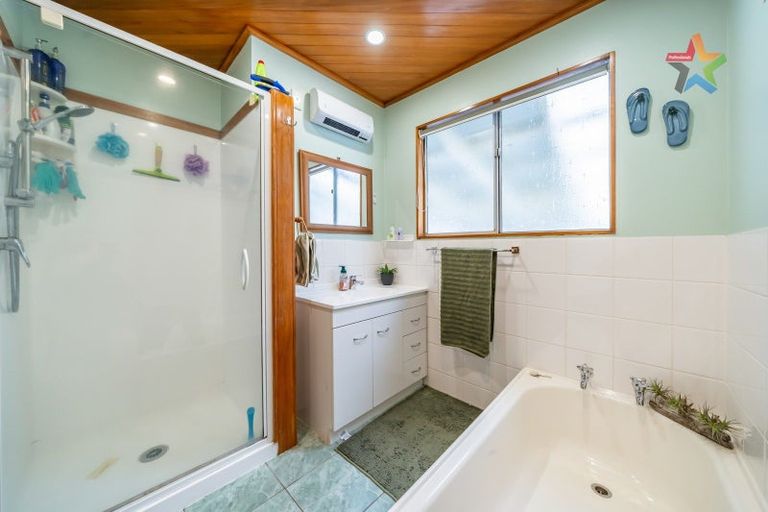 Photo of property in 30 Matthews Road, Wainuiomata, Lower Hutt, 5014