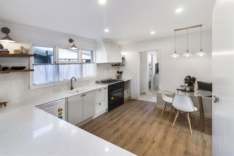 Photo of property in 98 Amyes Road, Hornby, Christchurch, 8042