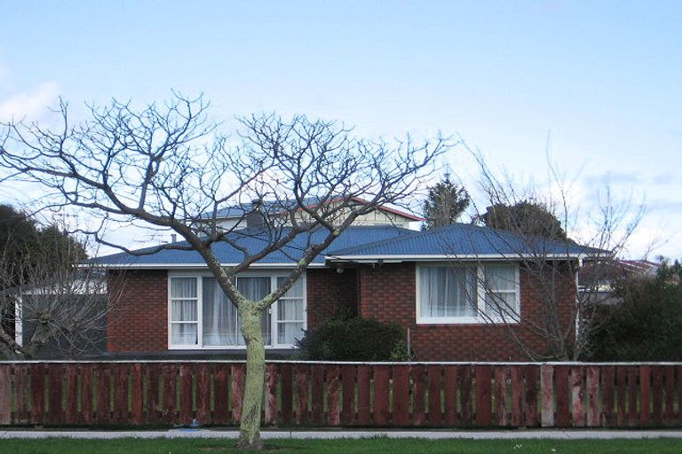 Photo of property in 135a Queen Street West, Levin, 5510