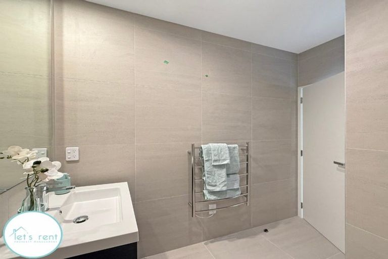 Photo of property in 12 Tara Lane, Manurewa, 2102