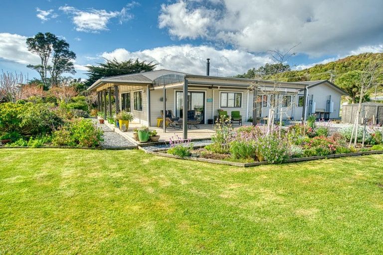 Photo of property in 6 Trickies Road, Gladstone, Greymouth, 7805
