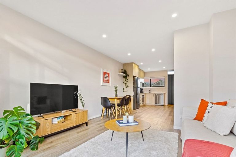 Photo of property in 35 Treloar Crescent, Hobsonville, Auckland, 0616