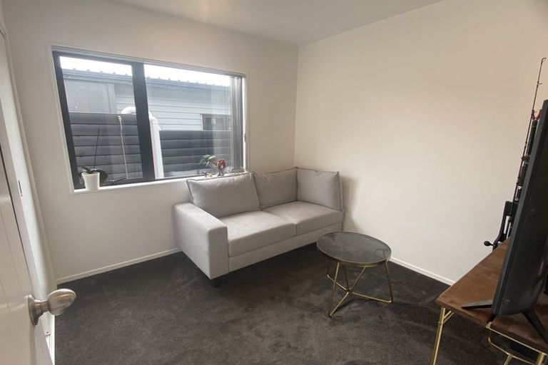 Photo of property in 78d Lincoln Park Avenue, Massey, Auckland, 0614