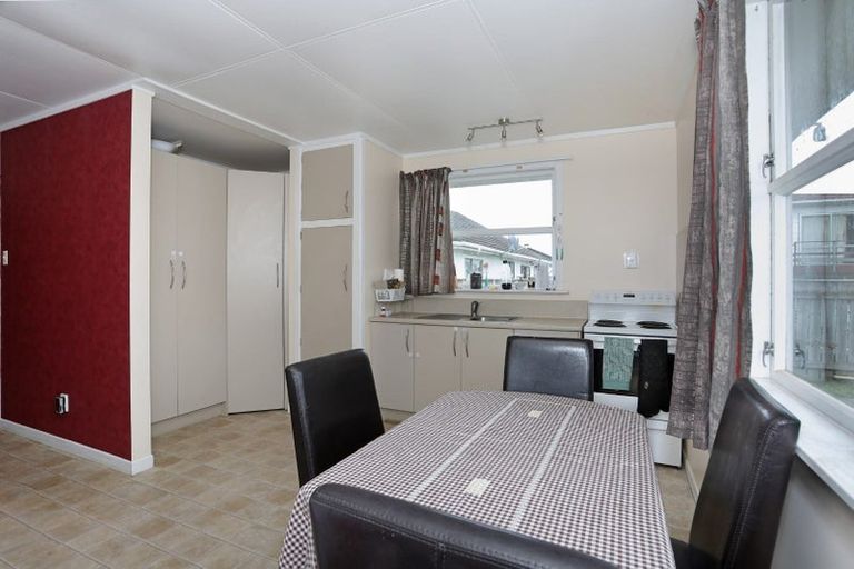 Photo of property in 11 Ngahina Street, Marton, 4710