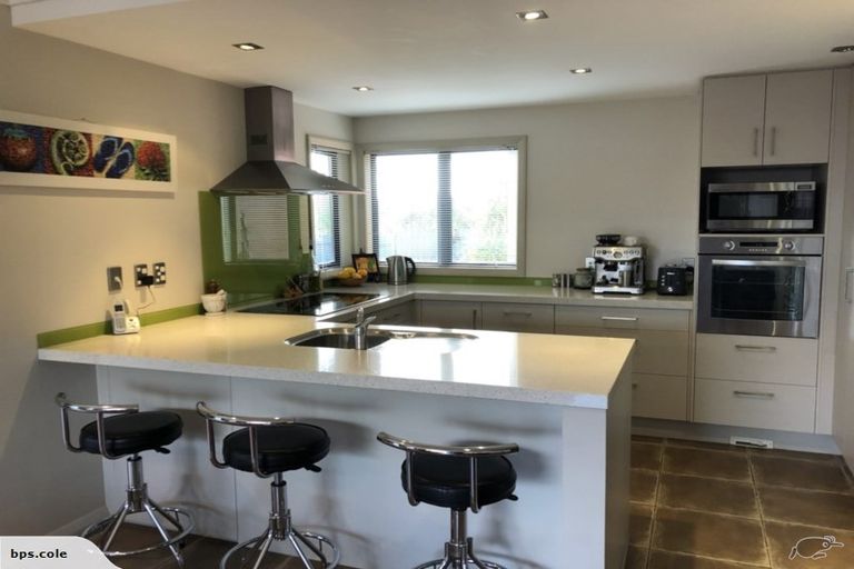 Photo of property in 102 Merriman Place, Pyes Pa, Tauranga, 3112