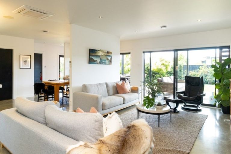 Photo of property in 18c Cambridge Terrace, Taradale, Napier, 4112