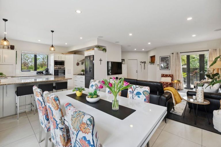 Photo of property in Point Ridge, 130 Gills Road, Albany Heights, Auckland, 0632
