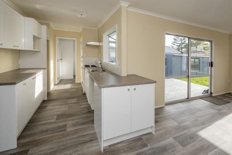 Photo of property in 3 Heather Street, Levin, 5510