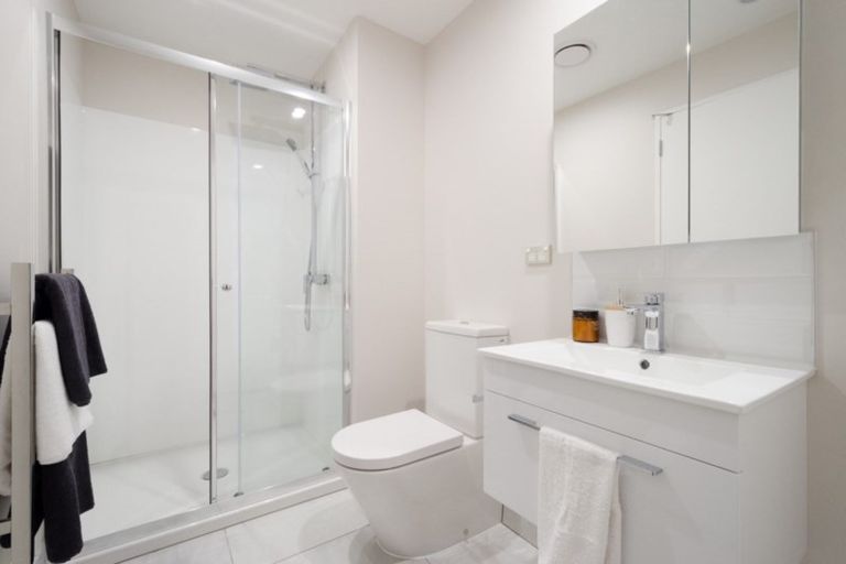 Photo of property in 301/2 Onekiritea Road, Hobsonville, Auckland, 0616