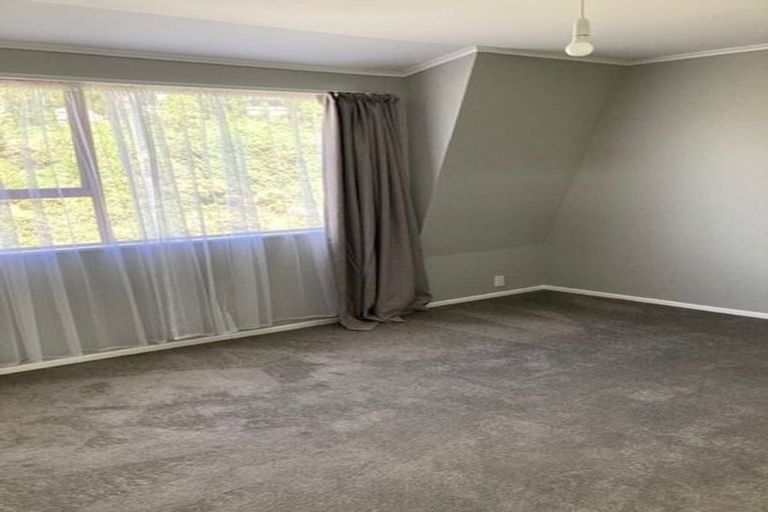 Photo of property in 3a Southern Cross Crescent, Island Bay, Wellington, 6023