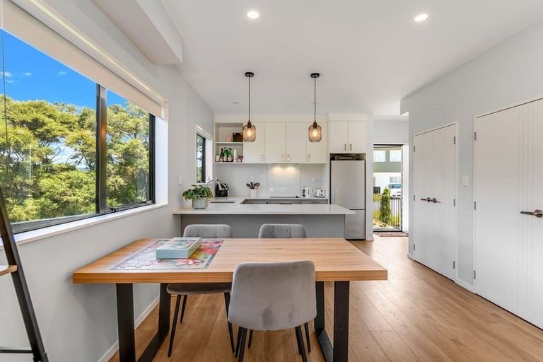 Photo of property in 26 Kaimai Avenue, Massey, Auckland, 0614