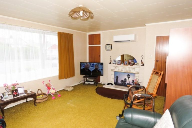 Photo of property in 15a Henley Street, Westport, 7825