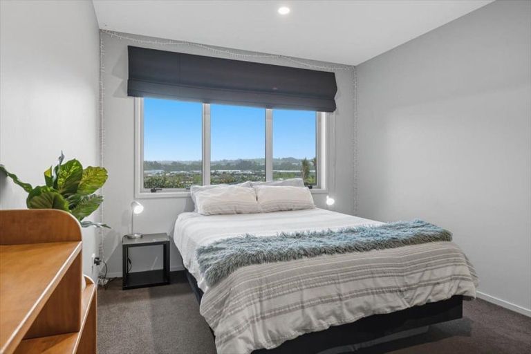 Photo of property in 21c Bradley Avenue, Pyes Pa, Tauranga, 3112