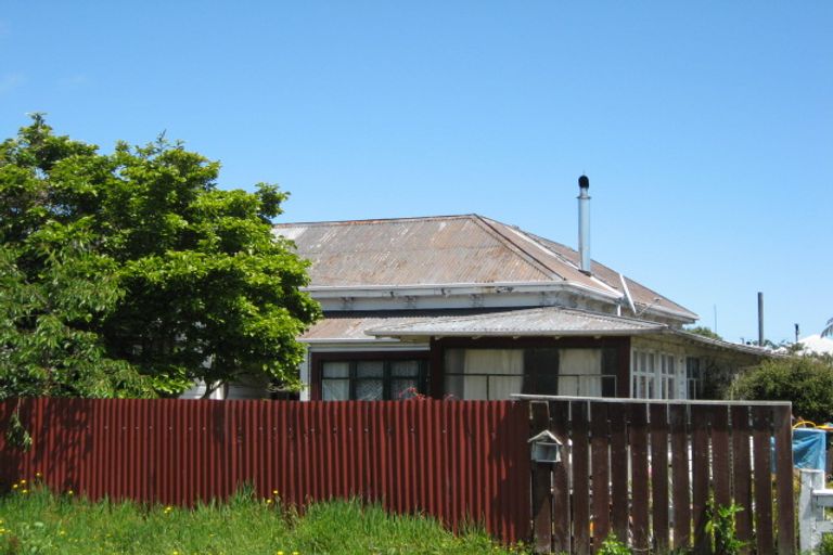 Photo of property in 96 Romilly Street, Westport, 7825