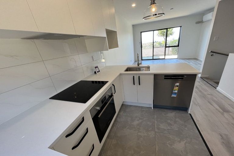 Photo of property in 20/241 Don Buck Road, Massey, Auckland, 0614