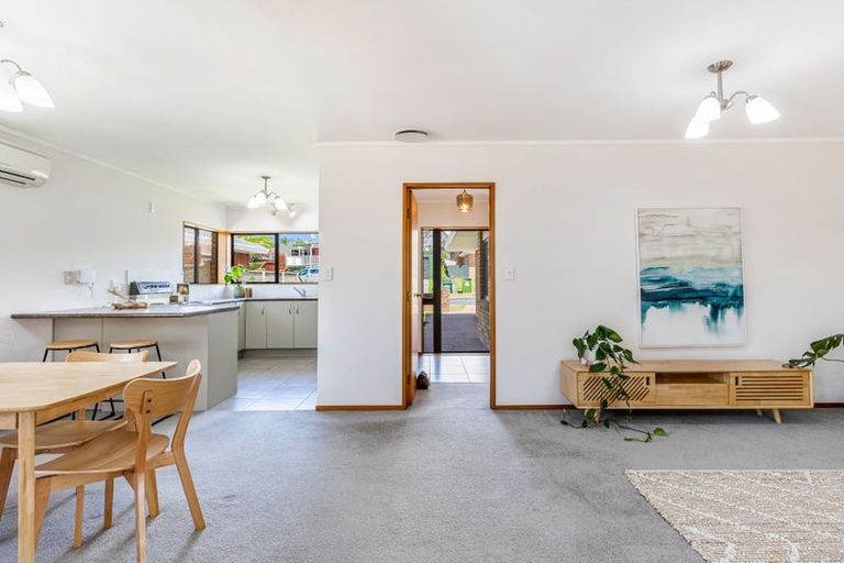 Photo of property in 1/65 Granville Drive, Massey, Auckland, 0614