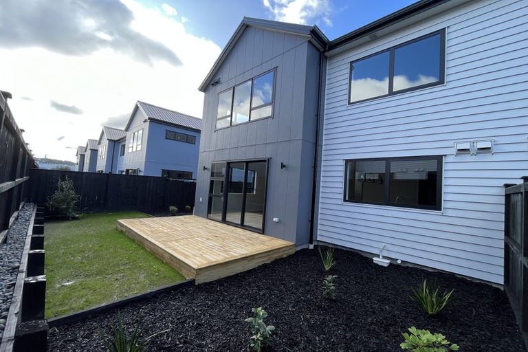 Photo of property in 15 Babos Avenue, Kumeu, 0810