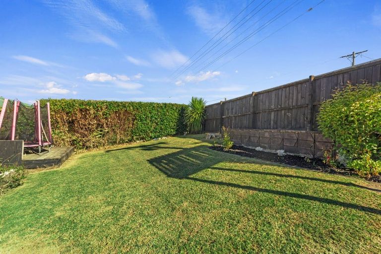 Photo of property in 75 Jaemont Avenue, Te Atatu South, Auckland, 0610