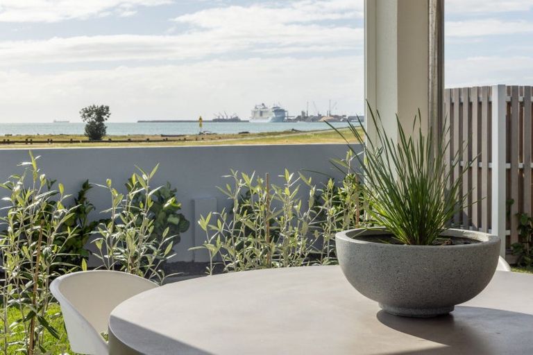 Photo of property in 3 The Esplanade, Westshore, Napier, 4110