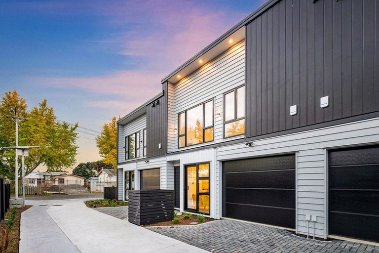 Photo of property in 3/12 William Street, Mangere East, Auckland, 2024