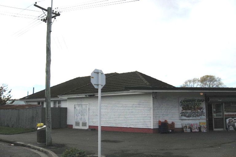 Photo of property in 166 Langdons Road, Northcote, Christchurch, 8052