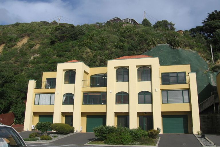 Photo of property in 10/148u Evans Bay Parade, Roseneath, Wellington, 6021