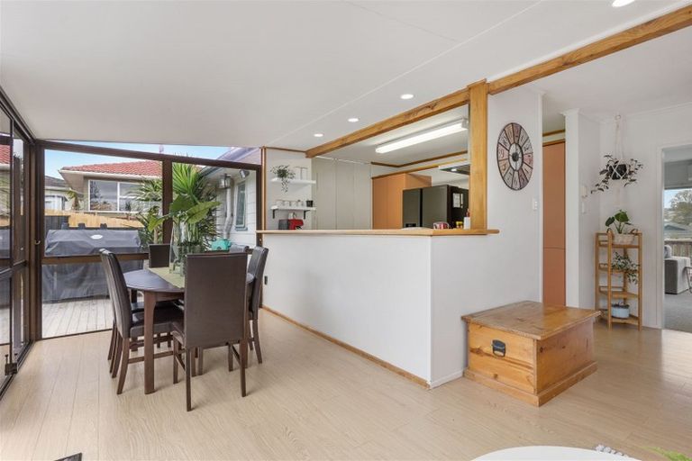 Photo of property in 62 Hellyers Street, Birkdale, Auckland, 0626