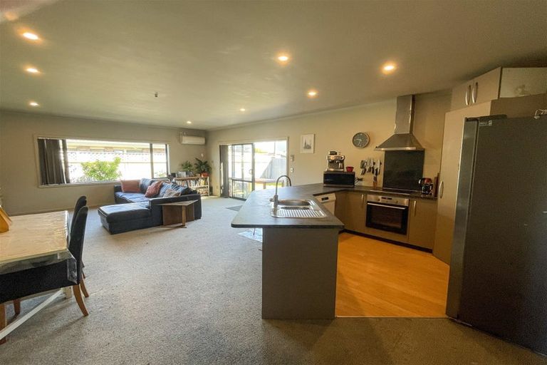Photo of property in 5a Cornwall Road, Taradale, Napier, 4112