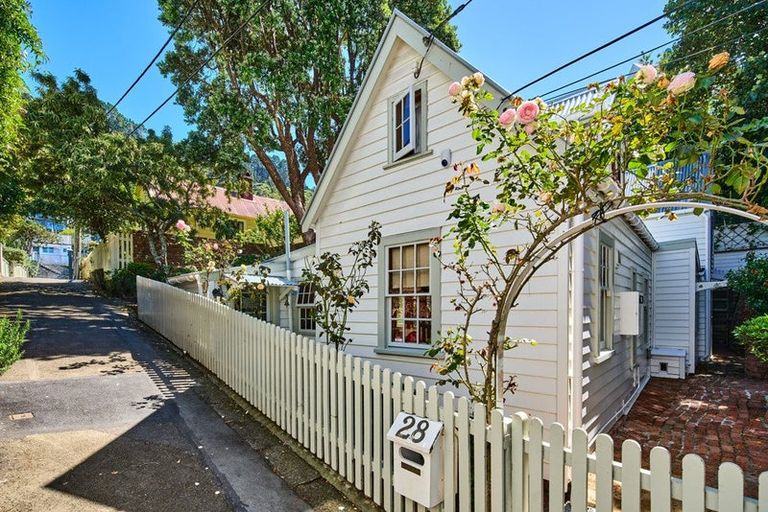 Photo of property in 28 Ascot Street, Thorndon, Wellington, 6011