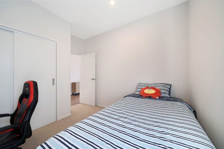 Photo of property in 18 Mata Road, Massey, Auckland, 0614