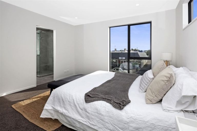 Photo of property in 1/196 Peterborough Street, Christchurch Central, Christchurch, 8013