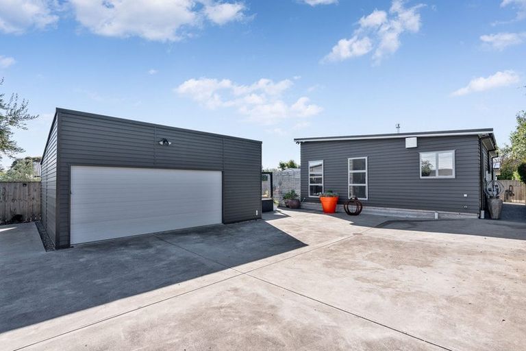 Photo of property in 15a Esther Street, Martinborough, 5711