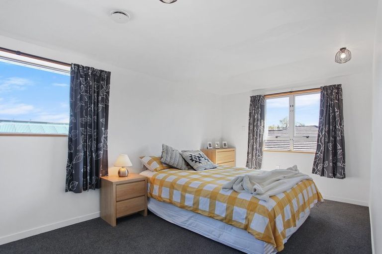 Photo of property in 1/121 Wilsons Road, Saint Martins, Christchurch, 8022