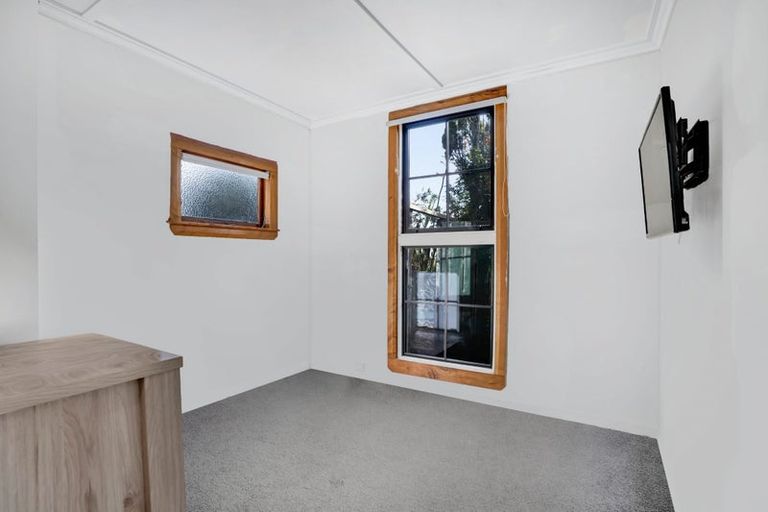 Photo of property in 1939 South Road, Pitone, New Plymouth, 4374