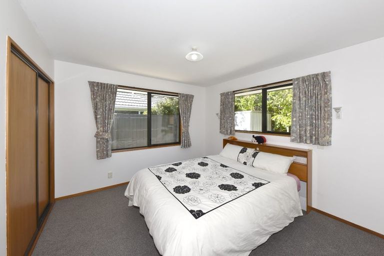 Photo of property in 4 Harlech Mews, Avonhead, Christchurch, 8042