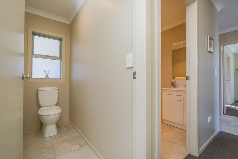 Photo of property in 8 Dotterel Place, Whitianga, 3510